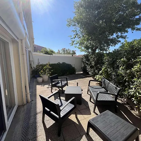 Marina Lumineuse Avec Terrasses Et Privee A Cap D'agde - Fr-1-387-181