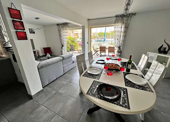 Marina Lumineuse Avec Terrasses Et Privee A Cap D'agde - Fr-1-387-181 *