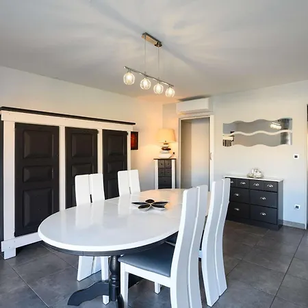 Appartement Marina Lumineuse Avec Terrasses Et Privee A Cap D'agde - Fr-1-387-181 Agde