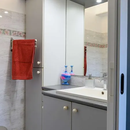 Marina Lumineuse Avec Terrasses Et Privee A Cap D'agde - Fr-1-387-181 *