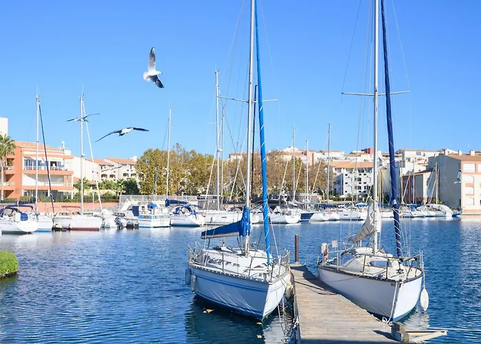 Marina Lumineuse Avec Terrasses Et Privee A Cap D'agde - Fr-1-387-181