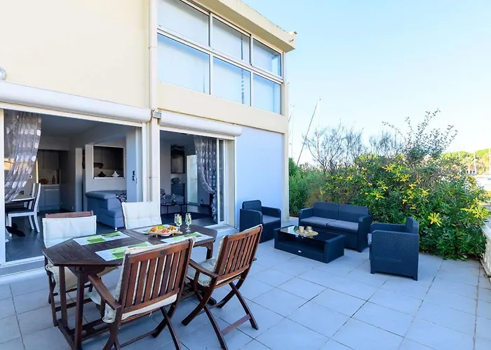 Marina Lumineuse Avec Terrasses Et Privee A Cap D'agde - Fr-1-387-181