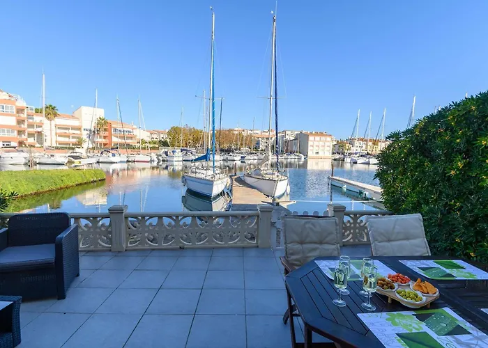 Marina Lumineuse Avec Terrasses Et Privee A Cap D'agde - Fr-1-387-181 *
